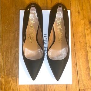 NEW—CALVIN KLEIN - Nilly Pumps BLACK - Work Heels